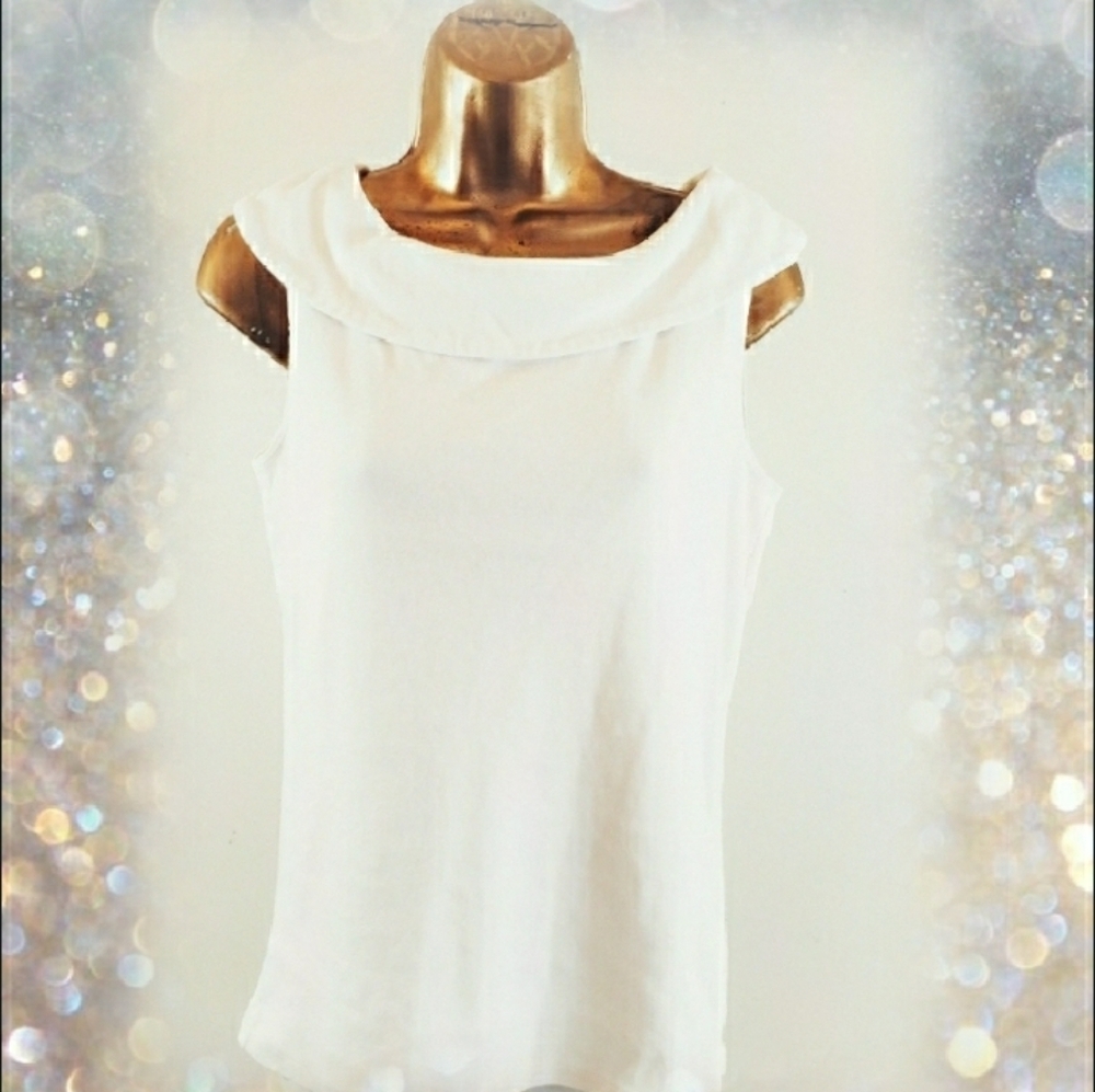 COPY - RAFAELLA White Top Size Small